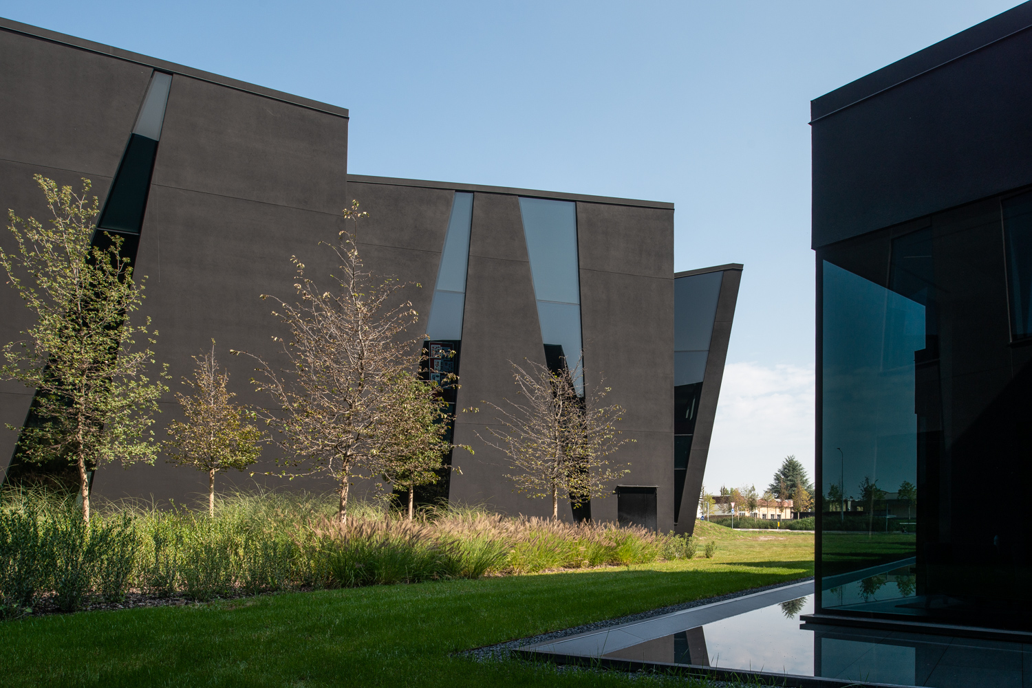 Chromavis 总部办公照明设计丨Axolight-7