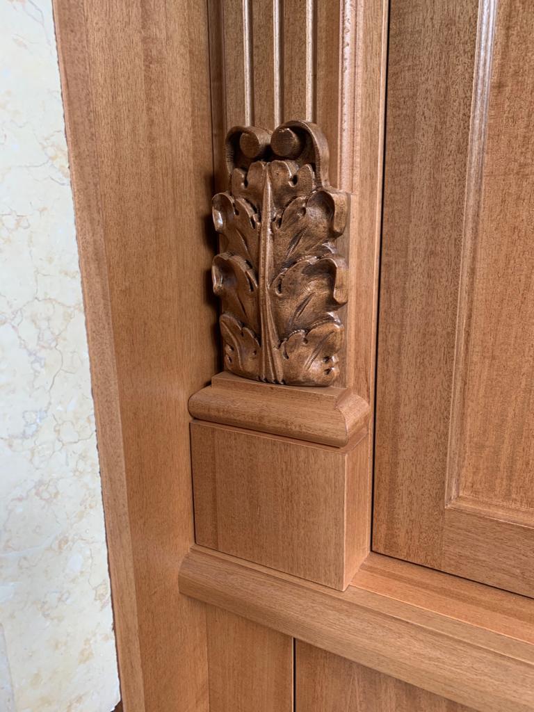 带有经典壁炉的起居室·带有壁炉的书架墙-8