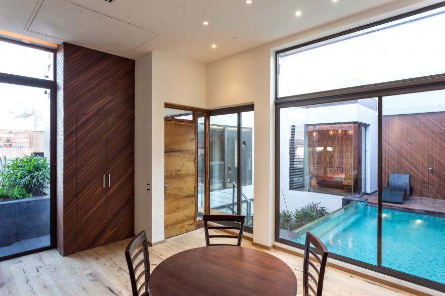 繁忙城市中的宁静绿洲——印度 Panchkula 别墅 Pool House-5