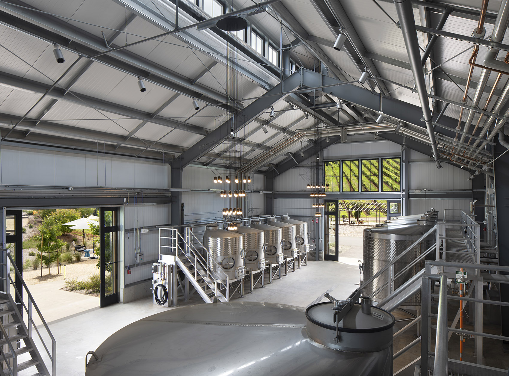 纳帕谷内的亲密酿酒体验 · 定理酒厂丨美国加利福尼亚丨Richard Beard Architects-24