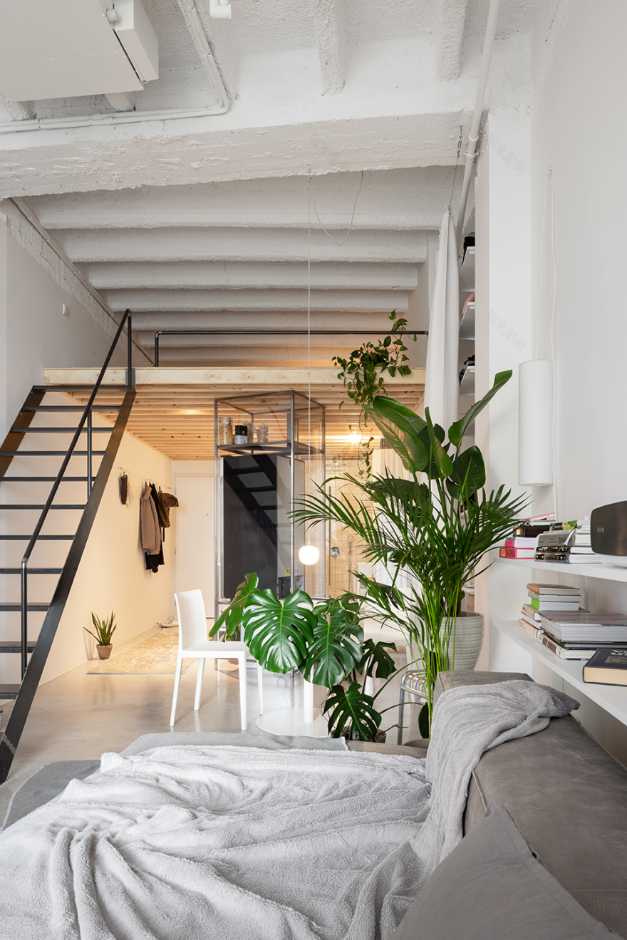 斯洛伐克蓝色教堂旁简约实用单间公寓设计丨斯洛伐克布拉迪斯拉发丨Kilo,Honč-47