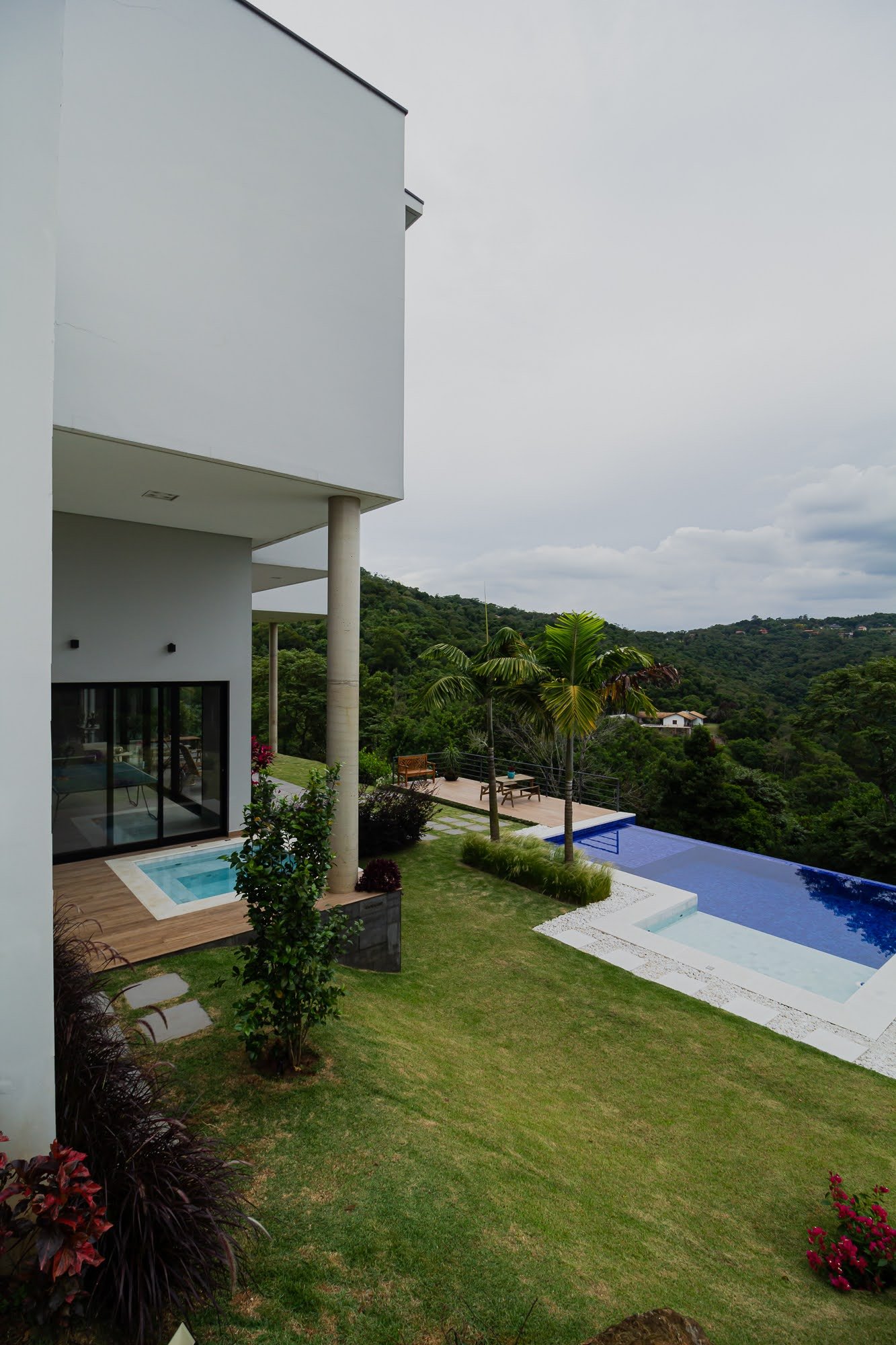 巴西现代主义风格别墅设计-6