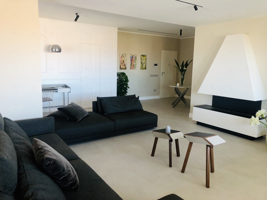 意大利海滨别墅的现代魅力-1