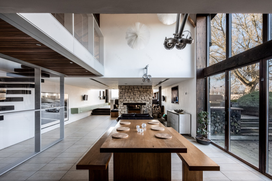 百年粮仓变身为现代别墅-23