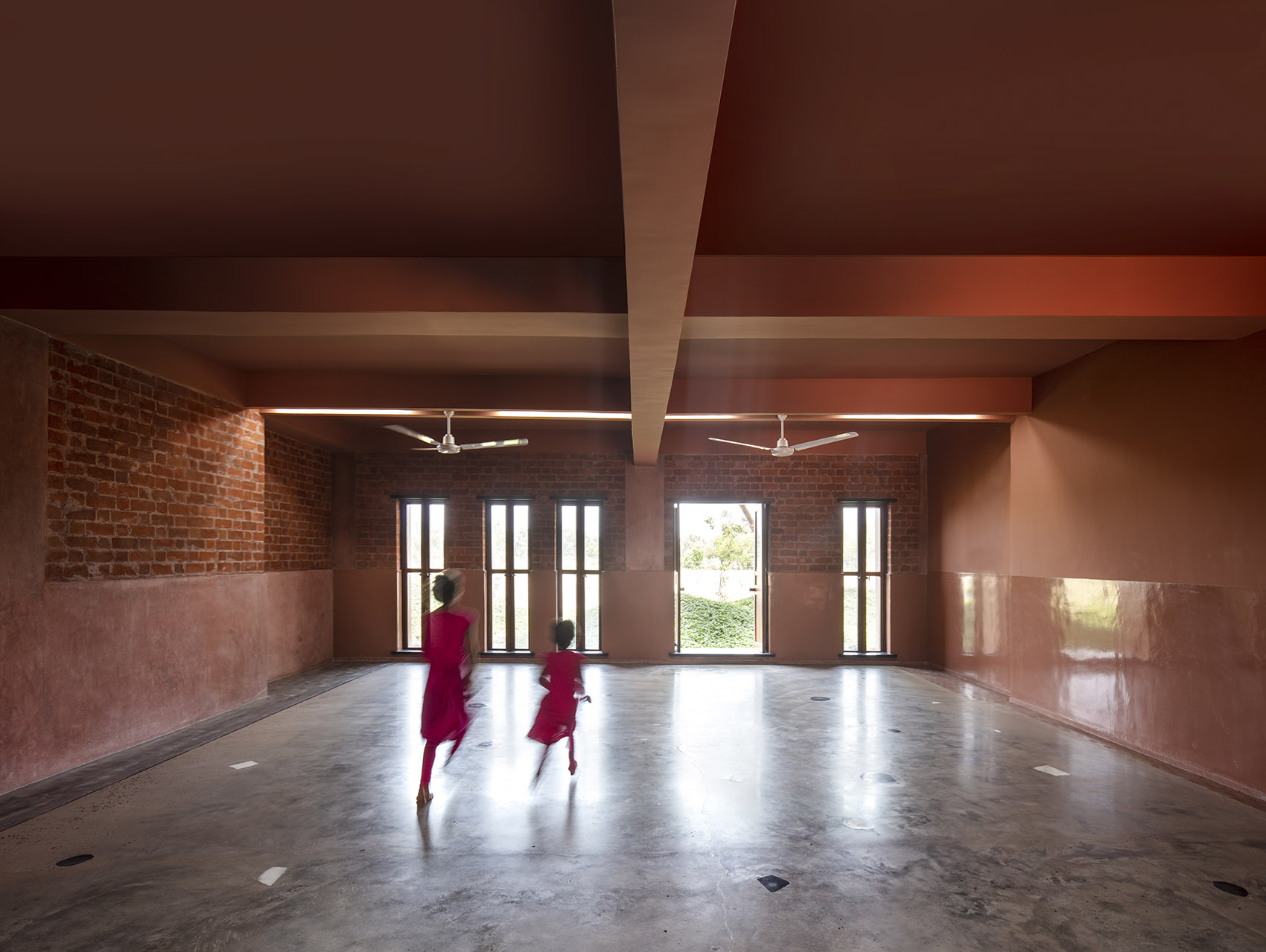 Bhadran中学，印度/在跃动的红色拱门中肆意嬉戏-110
