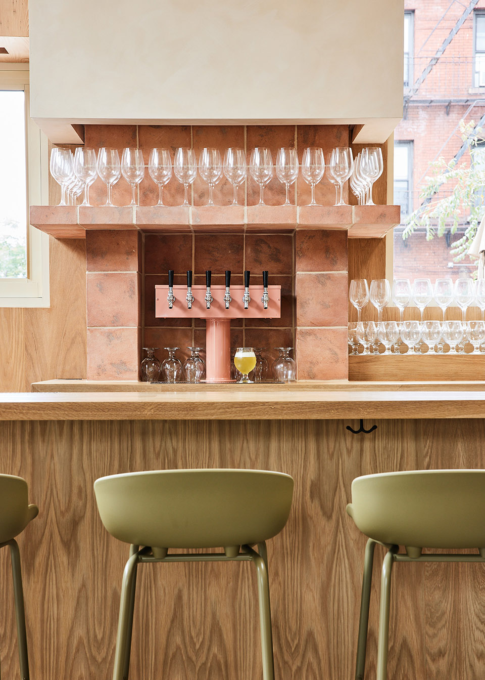 自然之韵 · Sereneco 餐厅的温馨室内外空间设计丨Carpenter & Mason-34