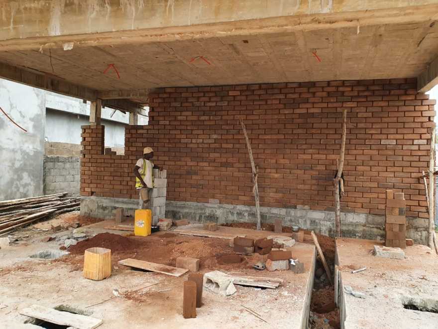 生态环保的泥土砖公寓设计-5