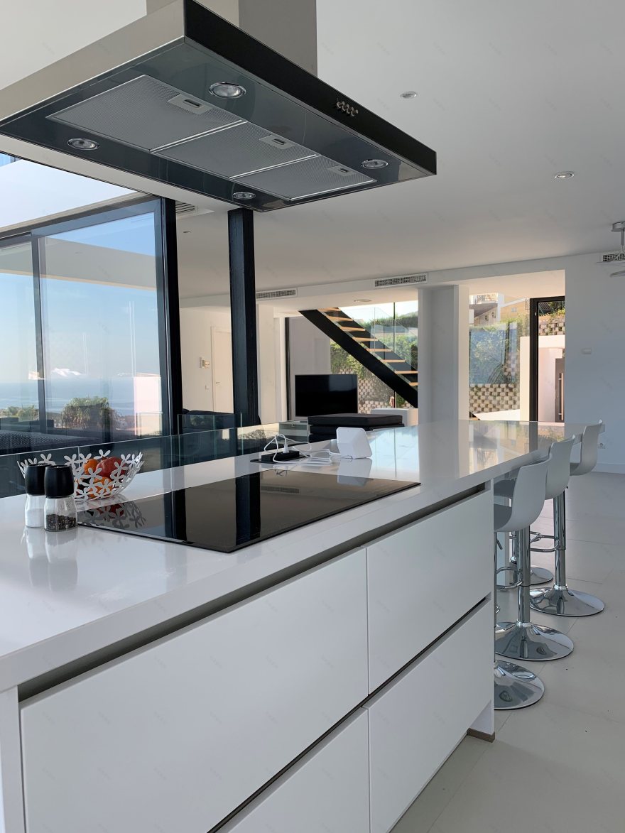 地中海风情别墅设计,尽享海景与私密空间-9