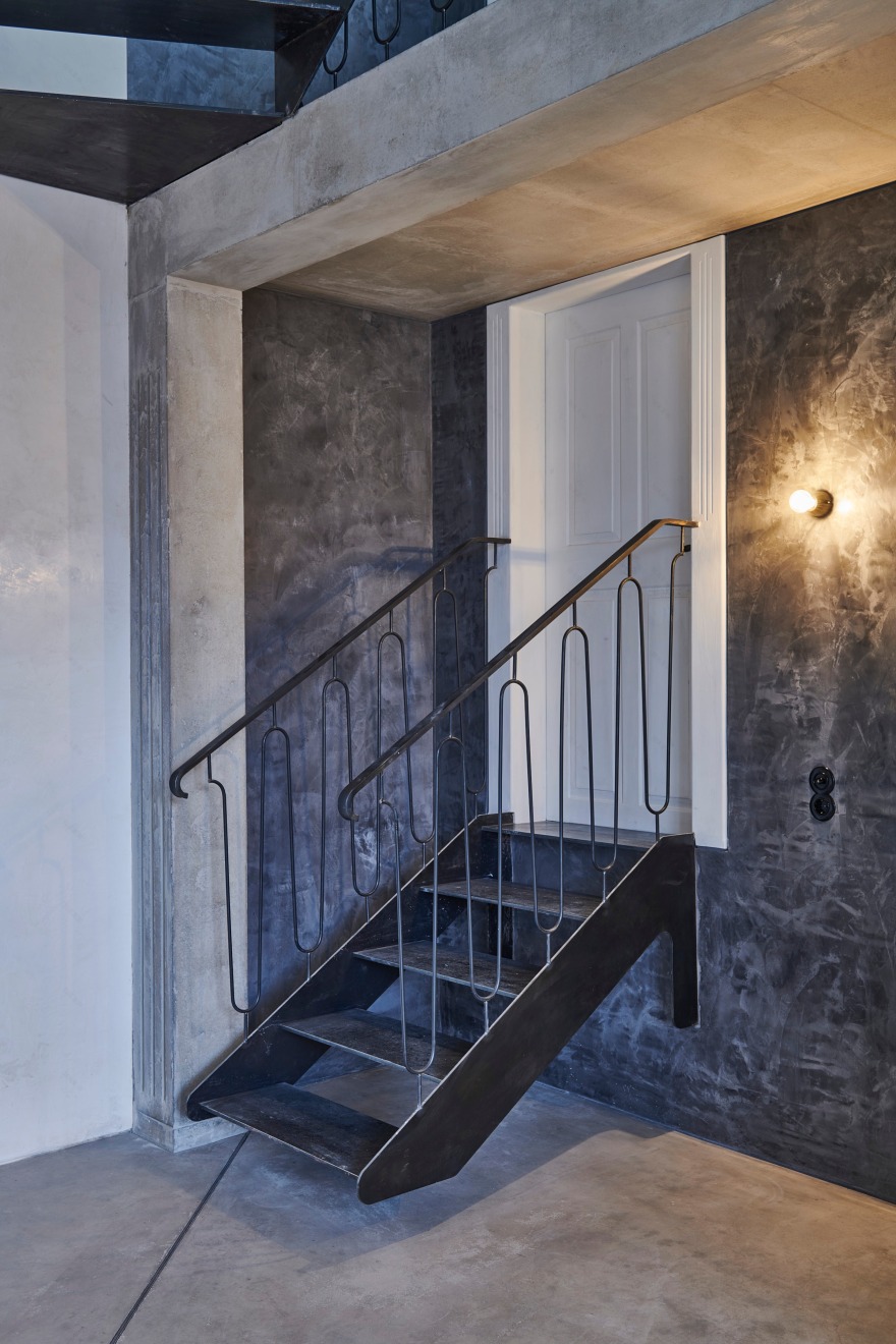 罗马传统工艺重建百年农舍,Timothy Hanghofer 的 7 年杰作-15