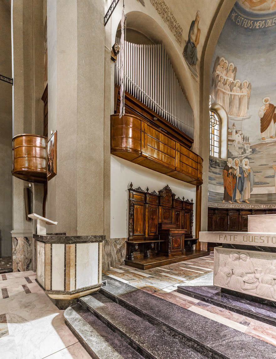 融合传统与创新的 Sedrina 教堂改造-6