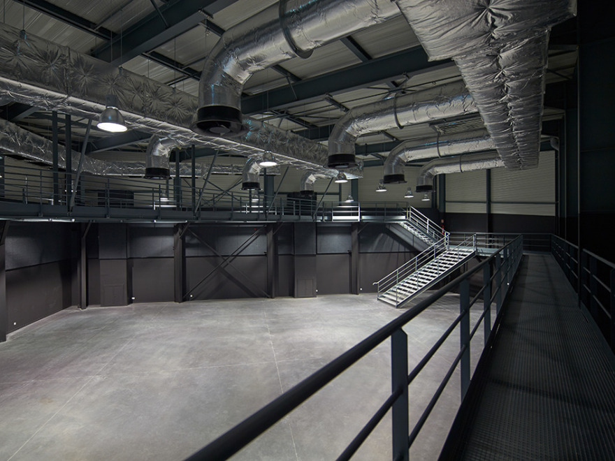 电影之城 Beaune 的电影制作工作室-4