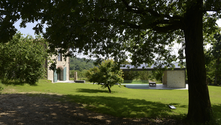 意大利百年烟草工厂改造,绿色建筑与艺术的完美融合-4