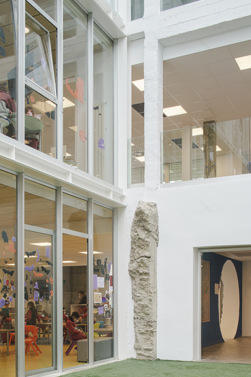 英国学校阿朗戈校区教室翻新设计-9