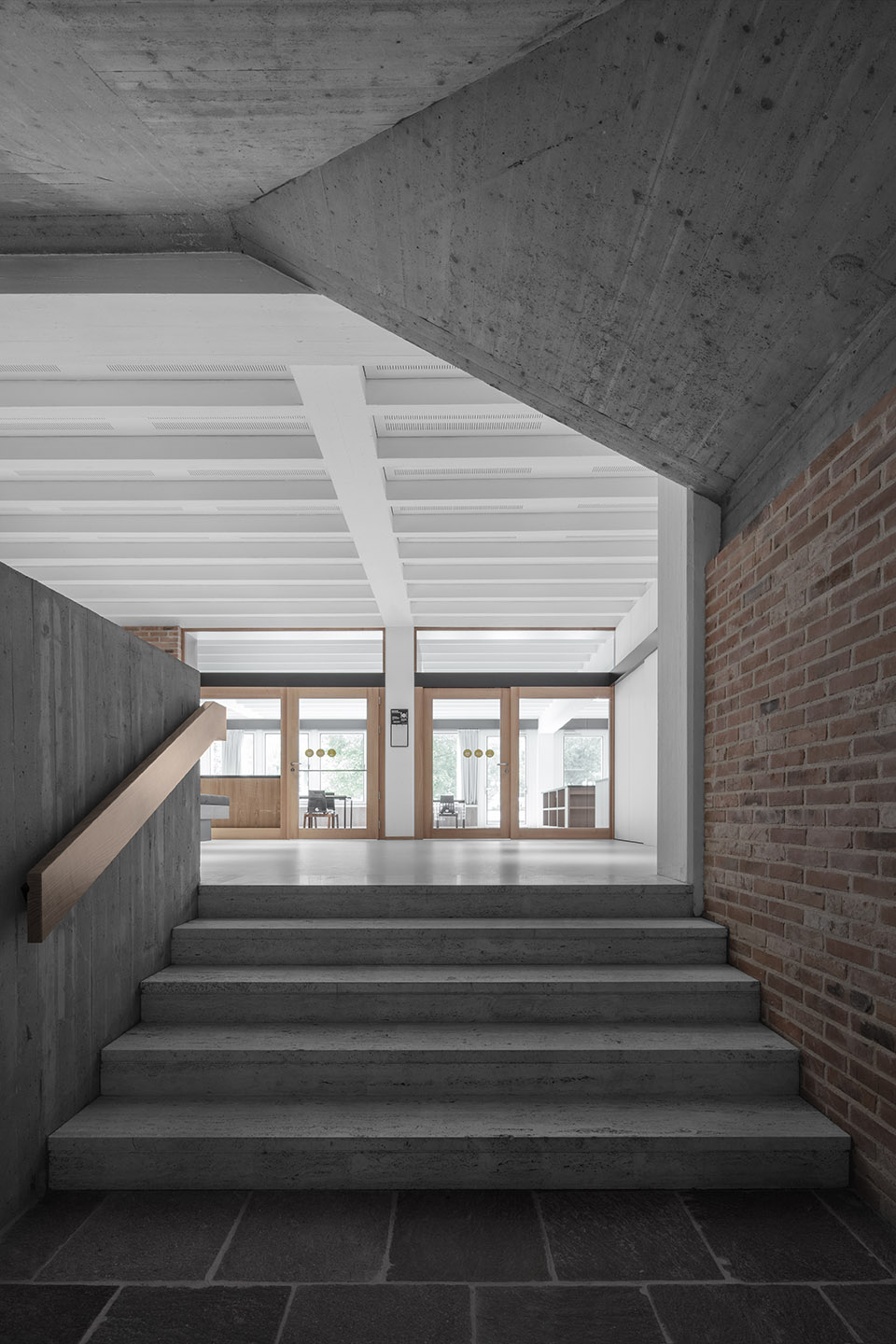Cusanus学院翻新，意大利/结构、表面与光线的精心编排-70