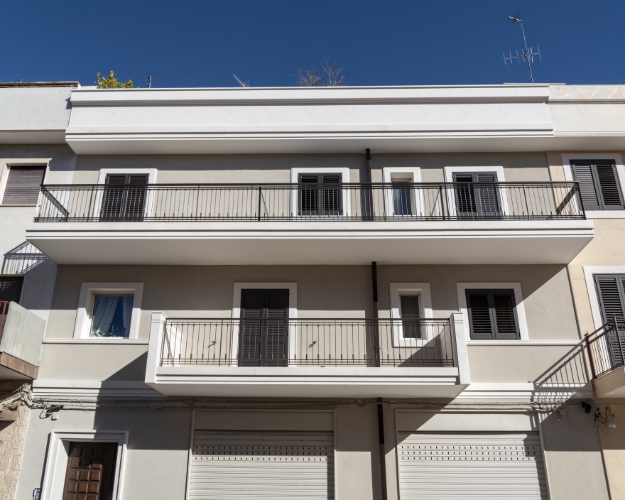 重焕新生的意大利公寓建筑-2