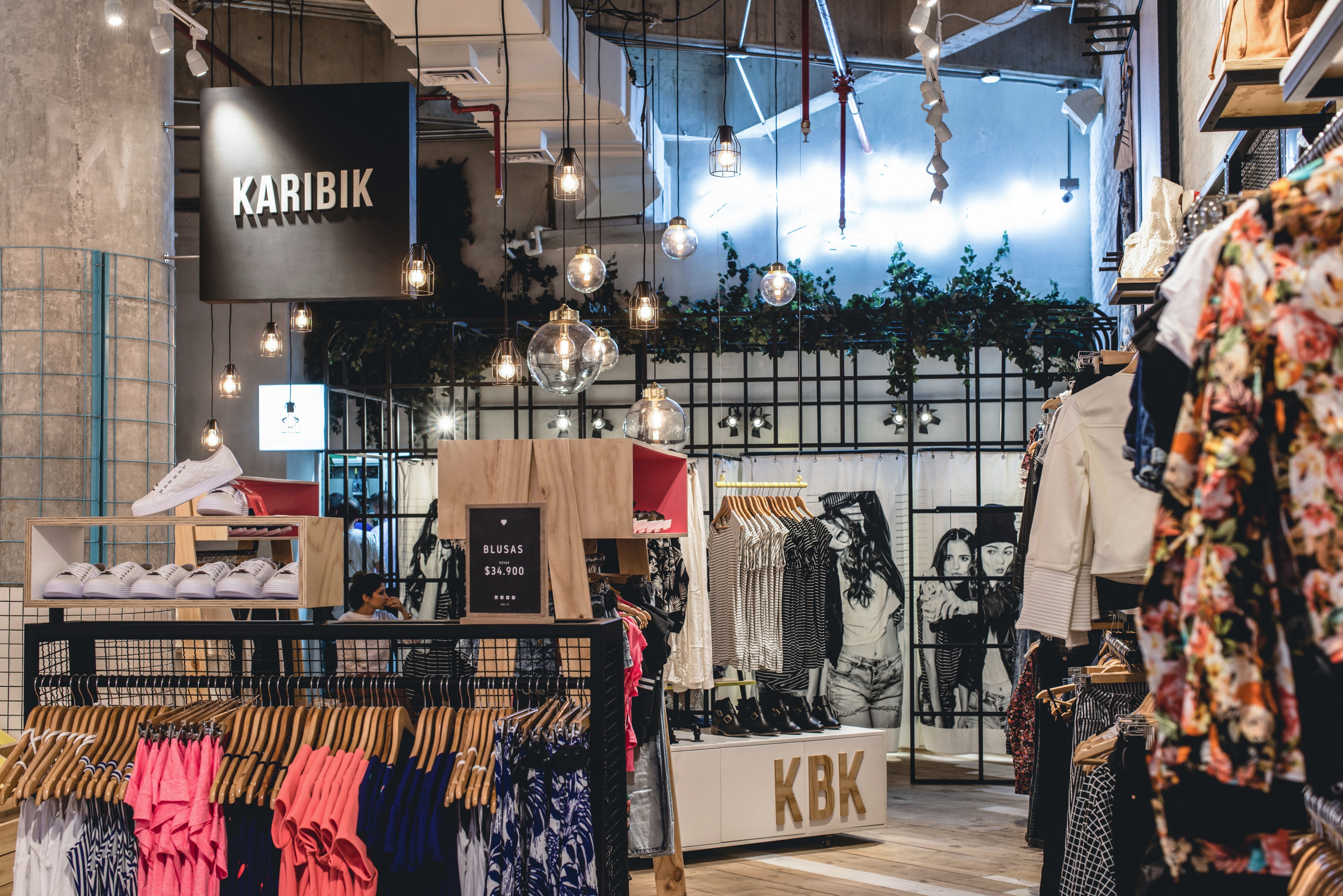 KARIBIK 品牌店设计 | 色彩时尚的都市拉丁风格-7