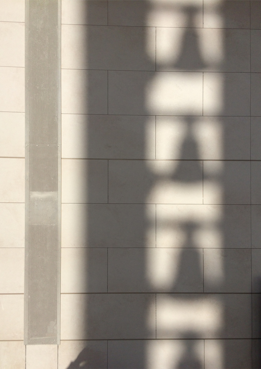 锯齿状立面公寓 · 花园与城市共生的绿色住宅-9