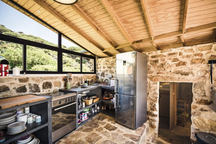 风之庇护的小石屋-5