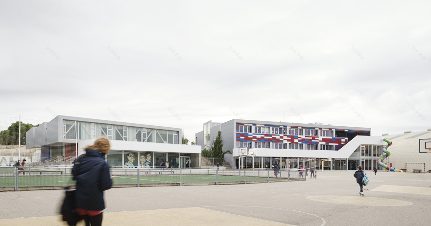 英国学校阿朗戈校区教室翻新设计-1