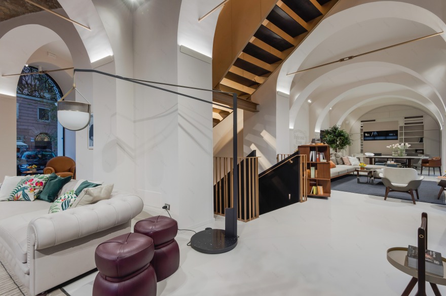 波尔特罗纳·弗劳展厅-9