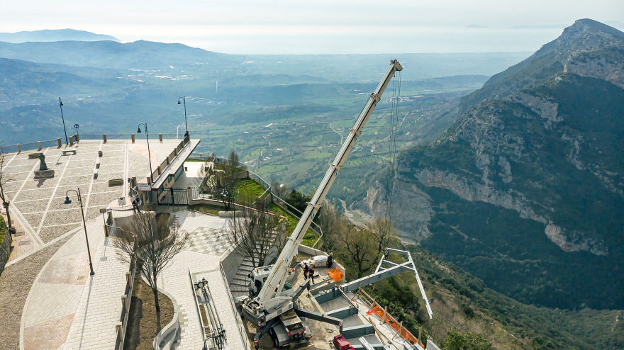 意大利卡普里岛悬空步道花园设计丨Trentinara 市政府-13