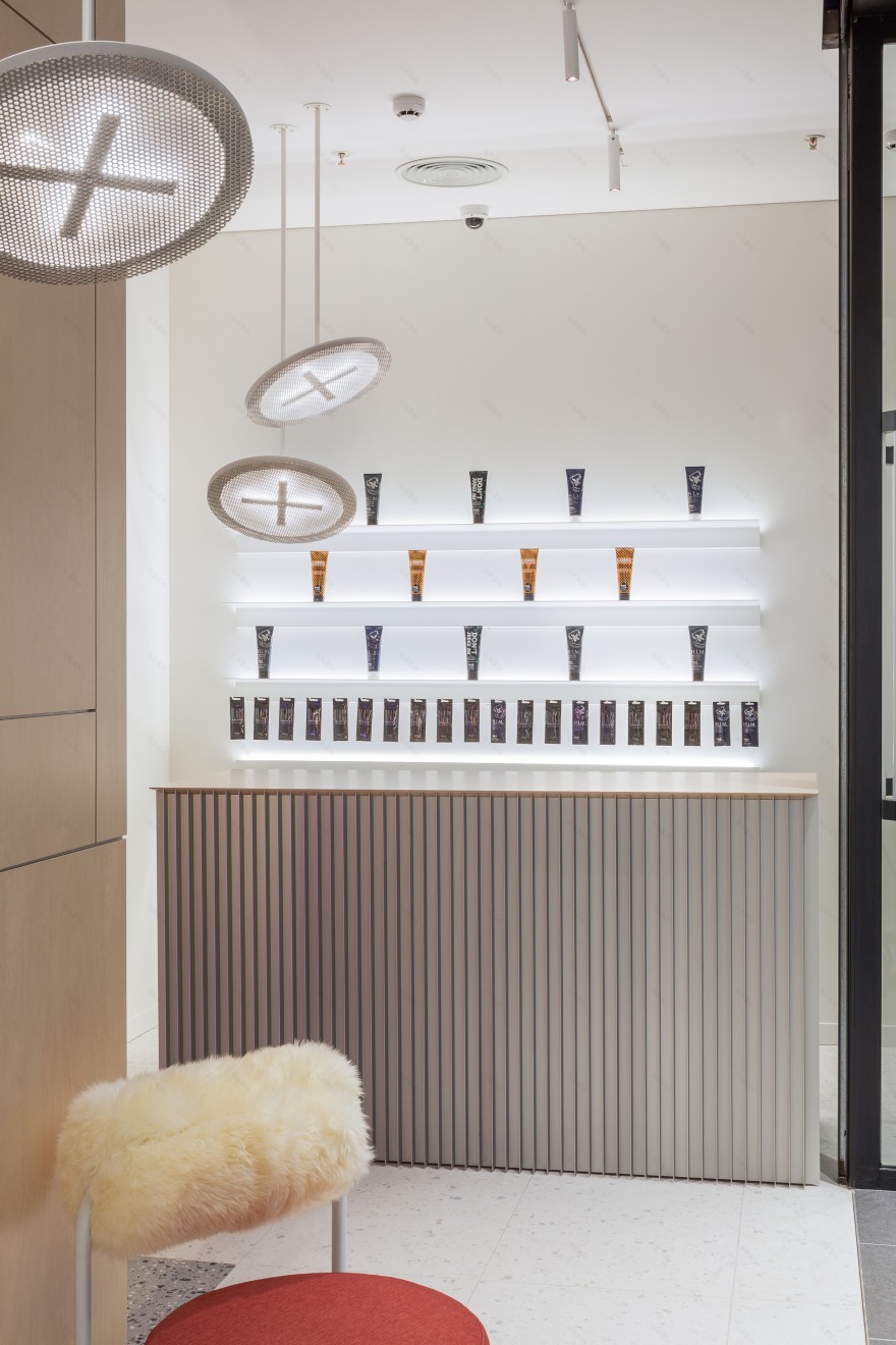 购物商场中的神秘太阳沙龙-12