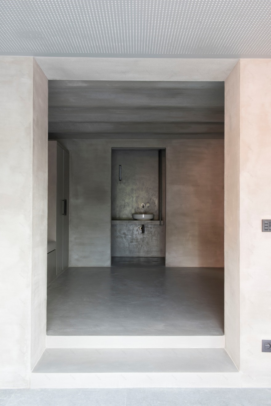 比利时安特卫普“现代洞穴”别墅室内设计-33