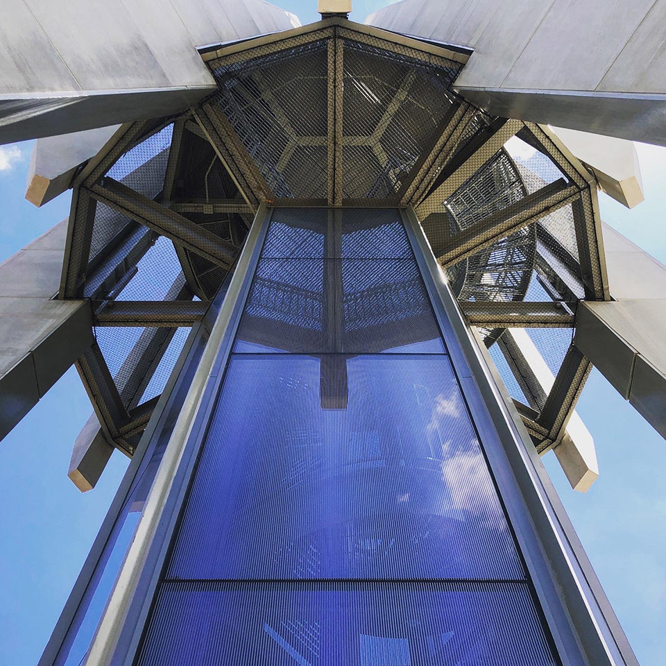 印第安纳大学钟琴塔，美国/印第安纳大学两百周年校庆的纪念钟塔-15
