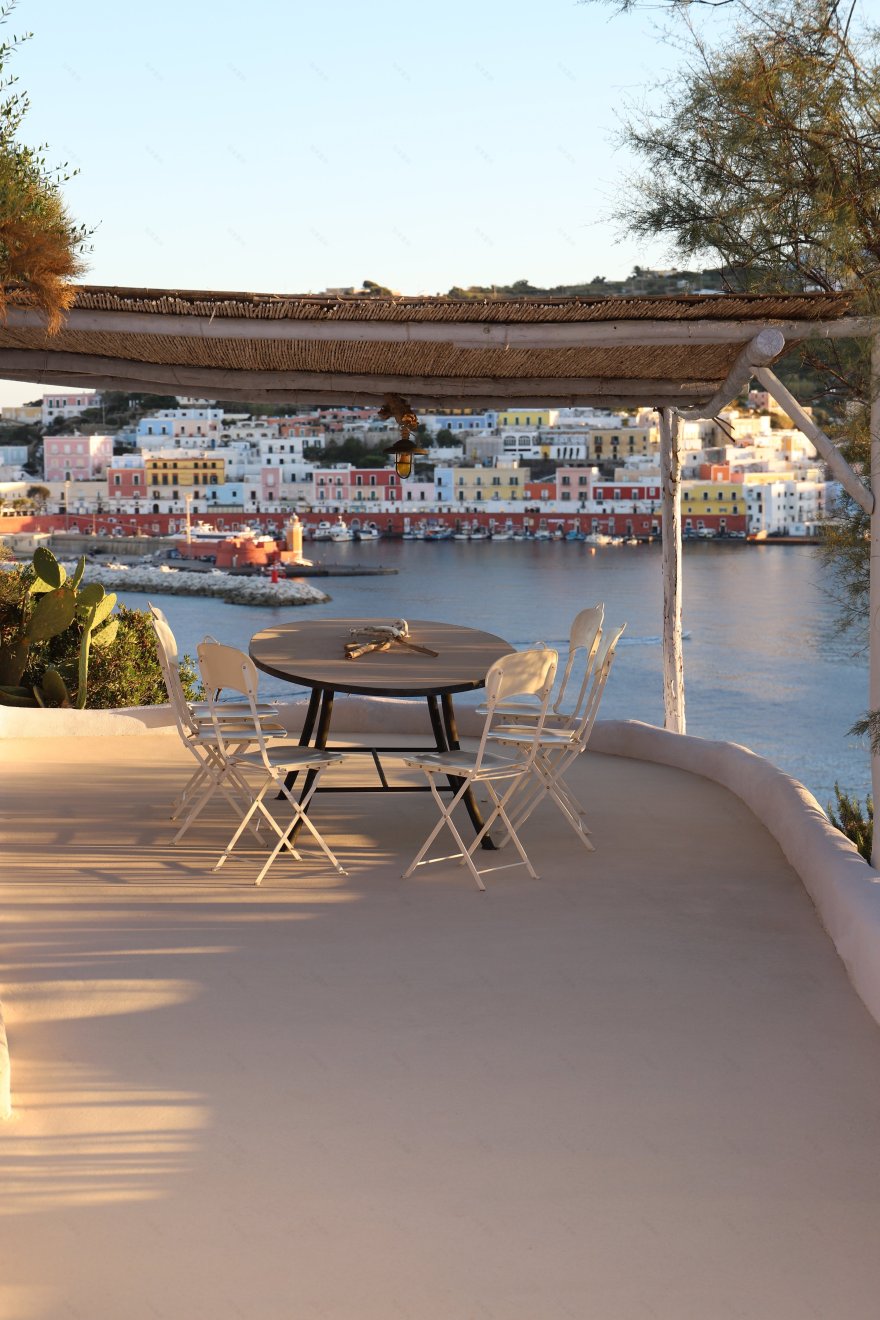 波纳米岛海景别墅,曲线造型与色彩完美融合-1