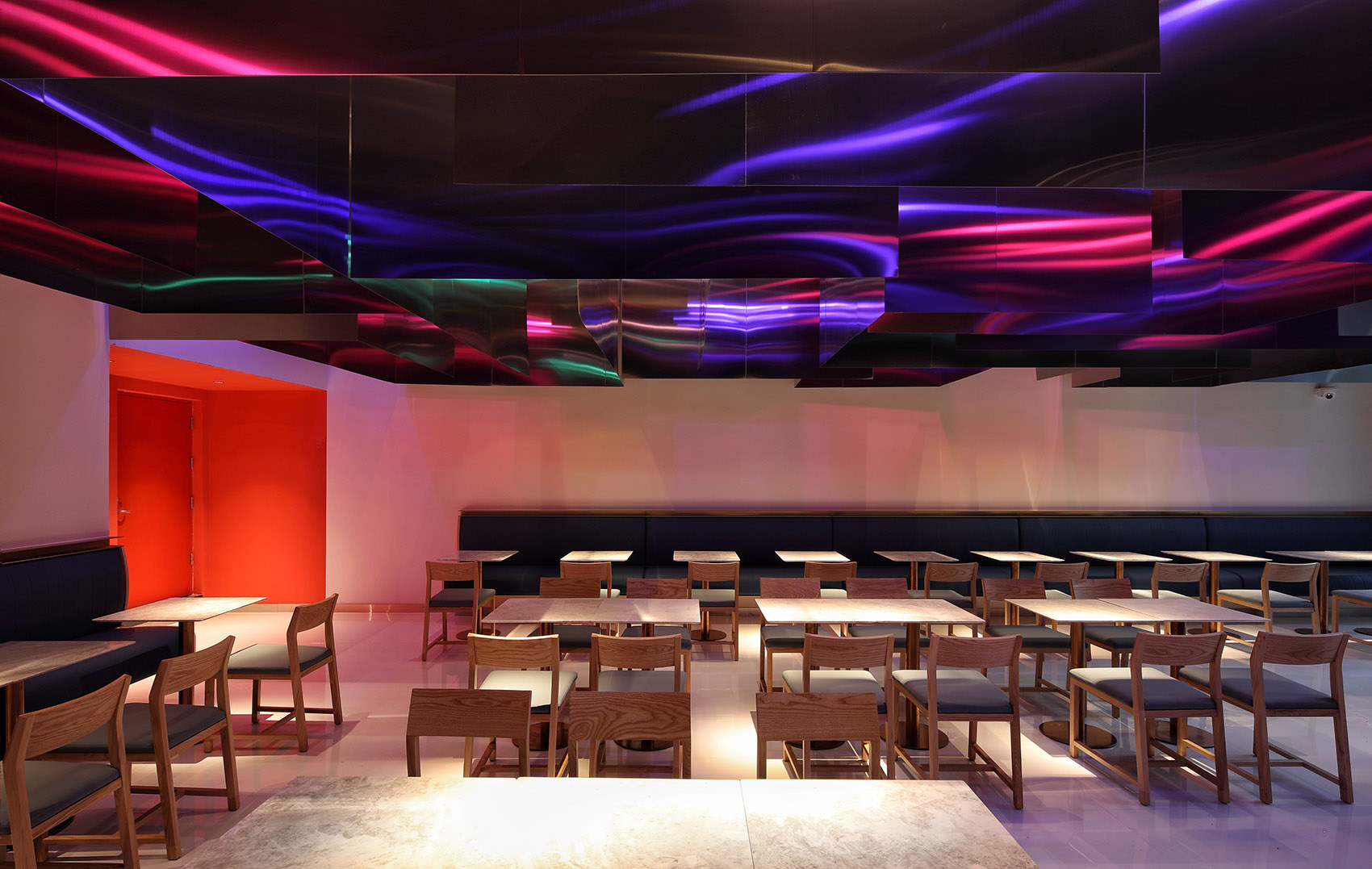 Auvers餐厅，深圳/沉重的悬铁和变幻的光影-32