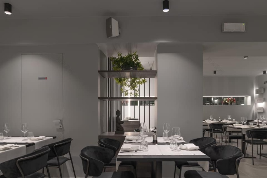 意式优雅融合日式料理,YAMA SUSHI RESTAURANT 打造精致餐饮空间-27