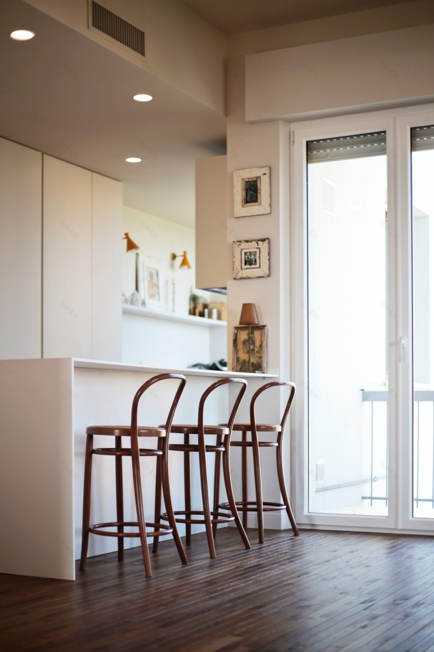 六十年代公寓的现代复古变身-18