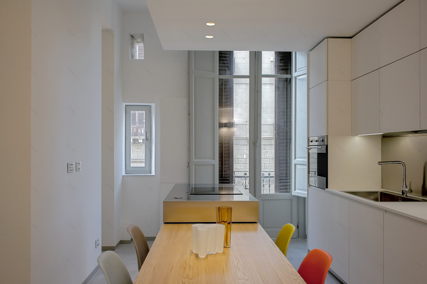 意大利 40 平米迷你公寓的惊艳设计-0