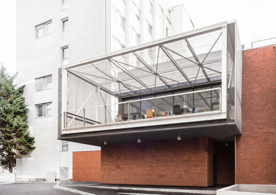 巴黎 C3S 展览空间 | 轻盈锯齿屋顶,明亮无拘束-7