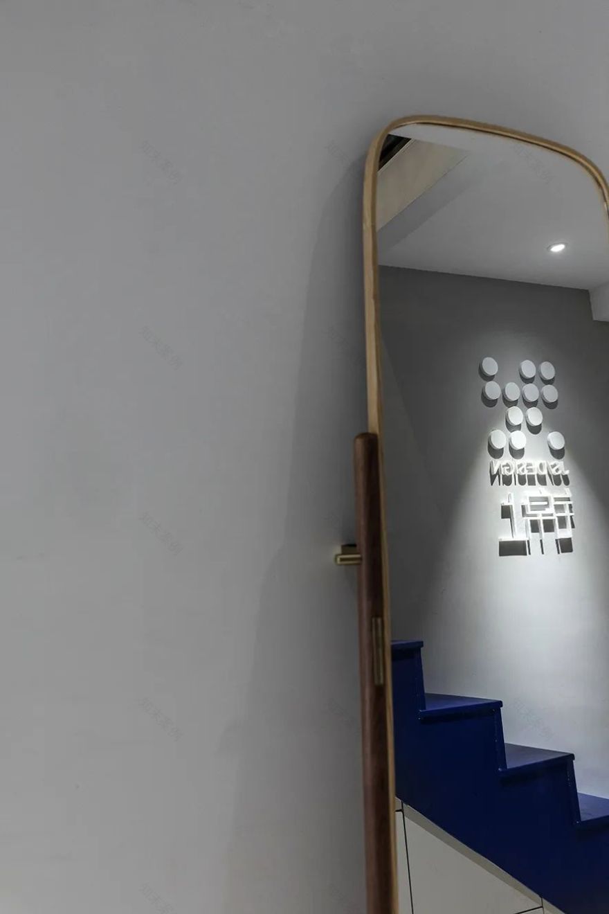 成都靳泰果设计工作室 | 蓝海紫焰的创意空间-10