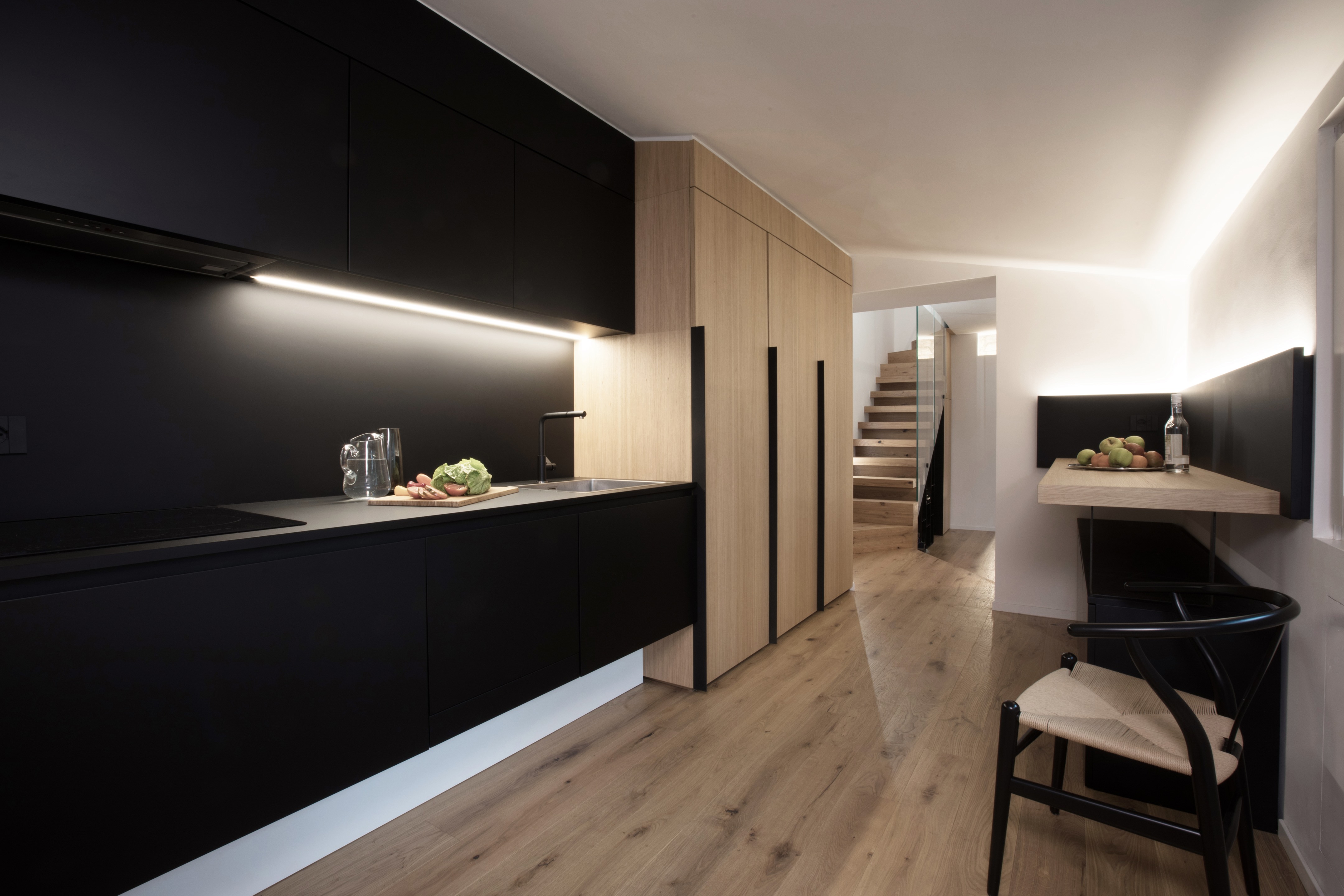 中世纪风格别墅,垂直空间成亮点-3