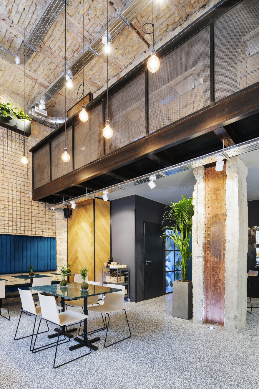 明亮温馨的咖啡馆-4