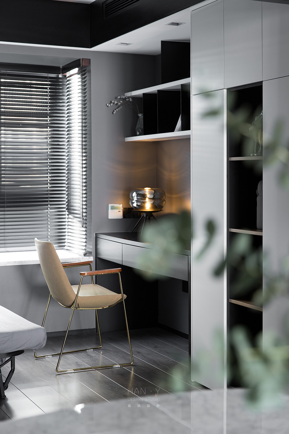 《无界》黑钢木 Glass-38