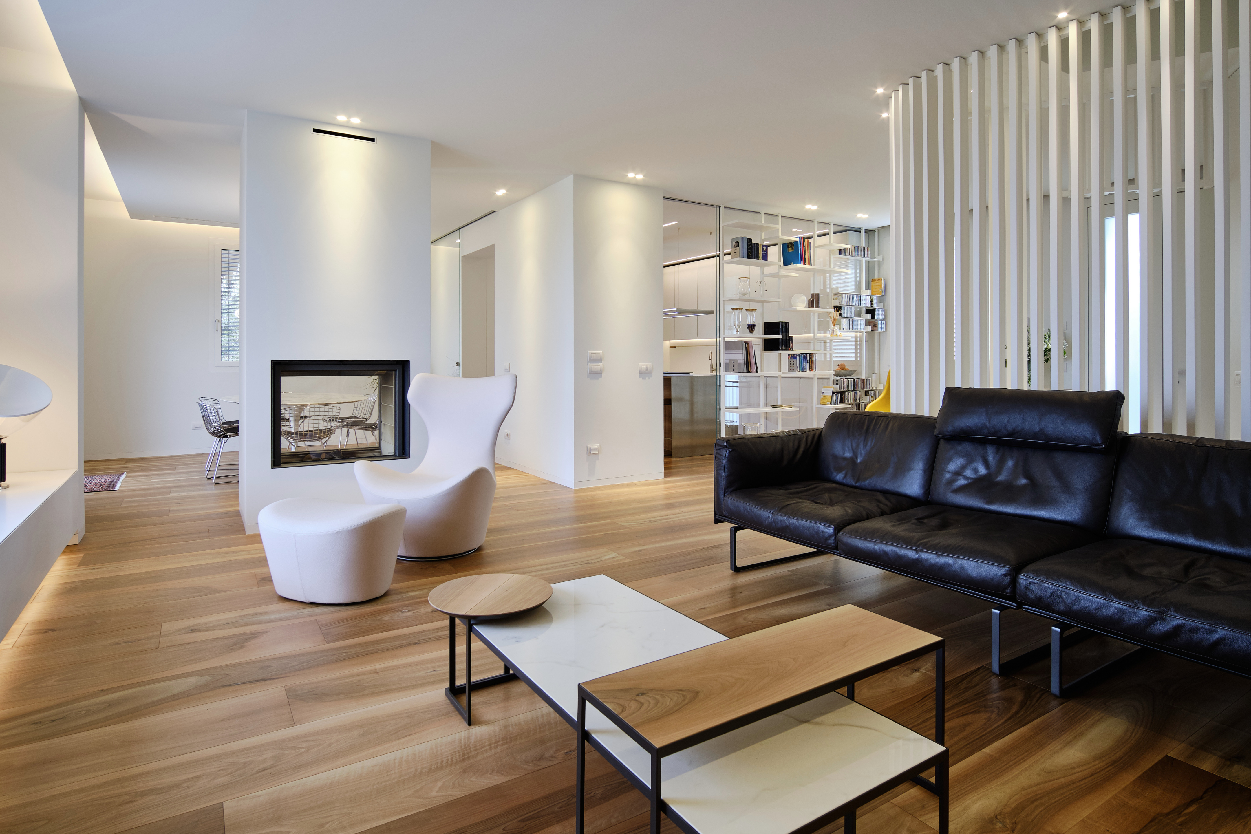 米歇尔·贾科比丨量身定制家具丨 70 年代别墅翻新-2