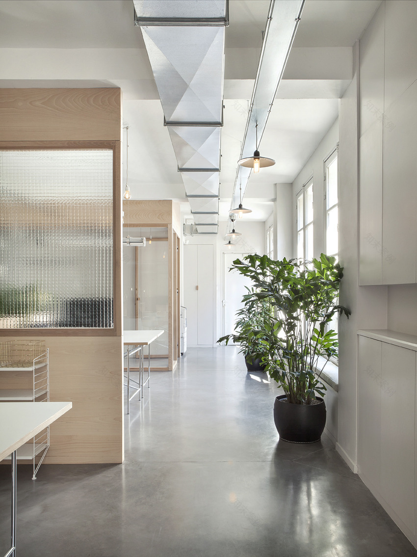 工业风遇上木质温馨,打造独特女性气质办公空间-12