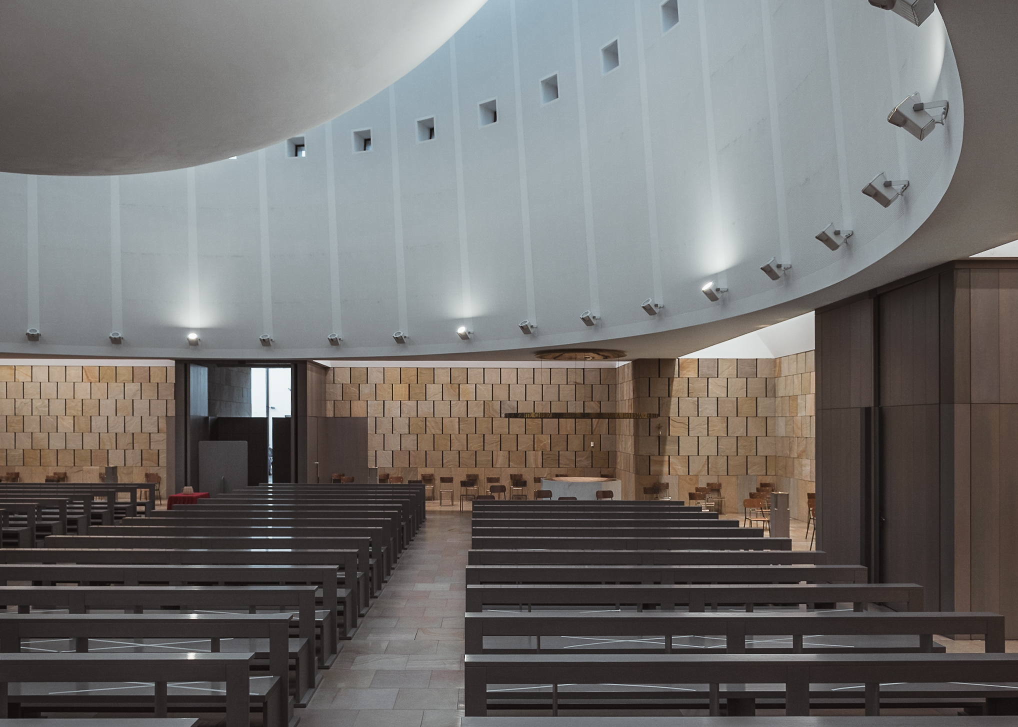 Chiesa di S.Massimiliano Kobe - Vittorio Gregotti Associati-20