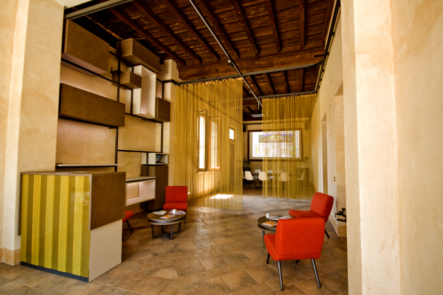 多功能办公空间 | 灵动与会客的完美结合-0