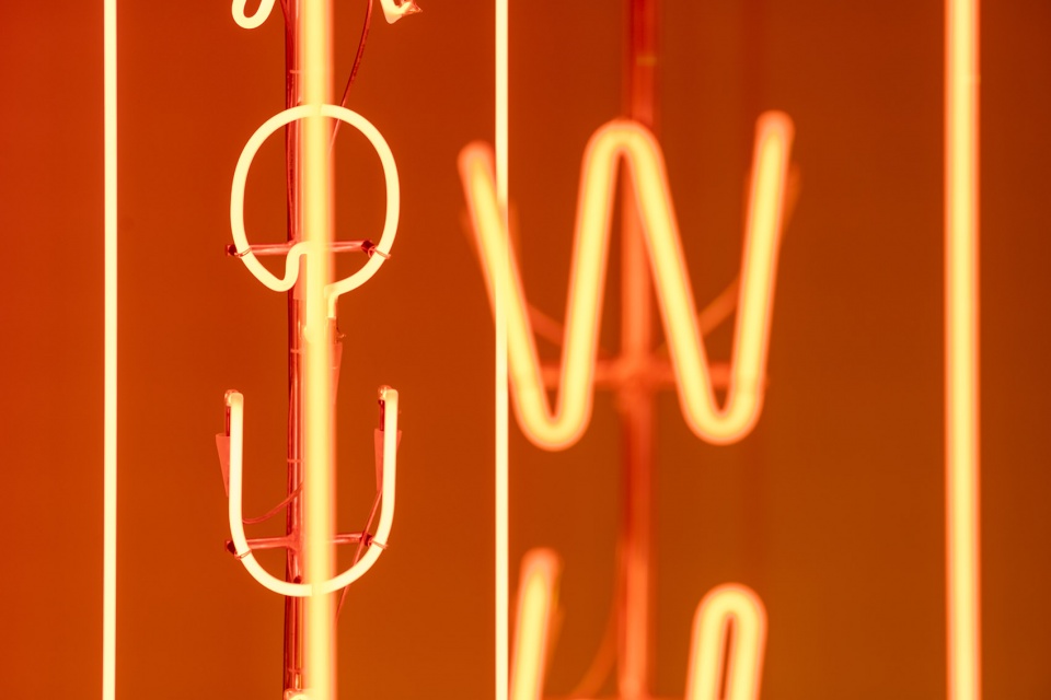 YOYO永久灯光艺术装置，马德里/流行文化与社交媒体的具象化体现-23