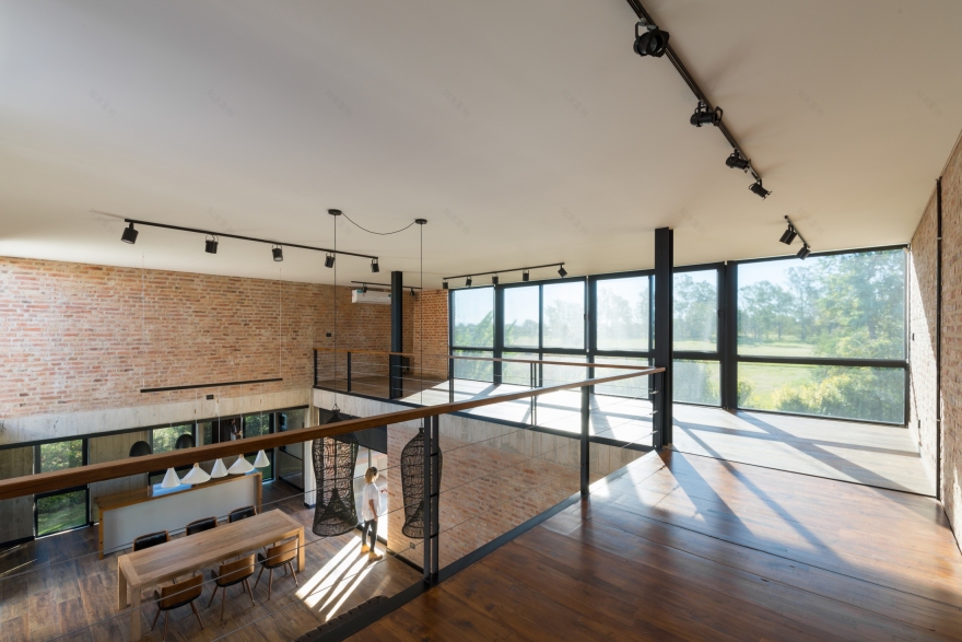 自然与生活共融的别墅设计-13