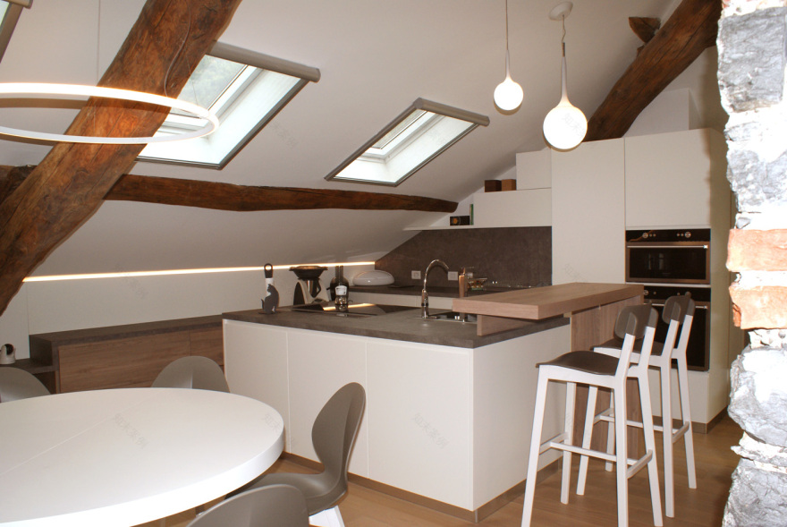 湖滨别墅三层阁楼改造,历史与现代完美融合-3