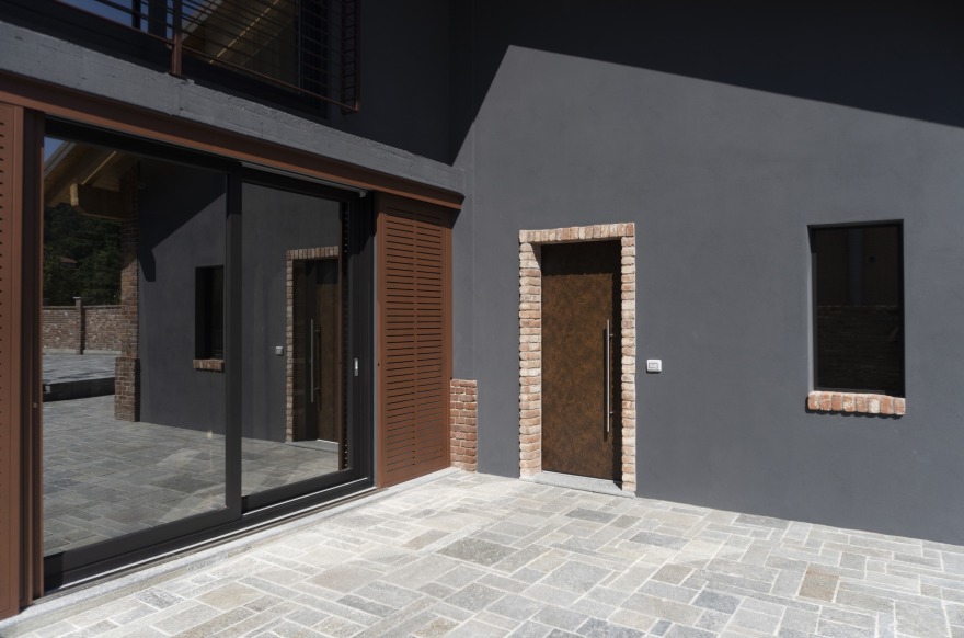 乡村旧屋翻新,金属屏风打造舒适居住环境-22