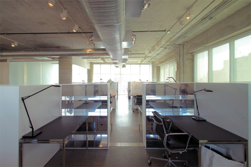 纽约高层玻璃混凝土模块化办公室-5