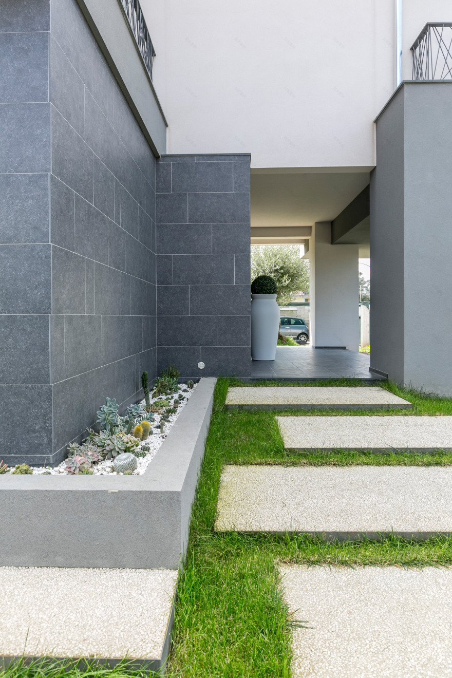 树影婆娑的光影之家——意大利 Casa DANTE 别墅设计-9