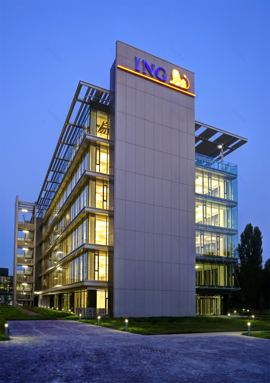 ING Direct 总部大楼现代翻新-2