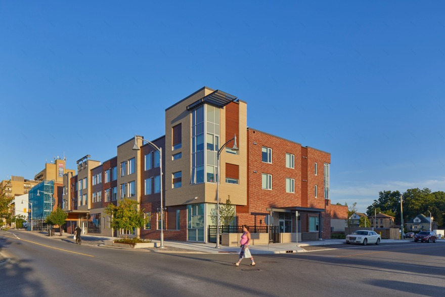 St. Thomas 市民服务枢纽 | 现代与温馨的融合-7